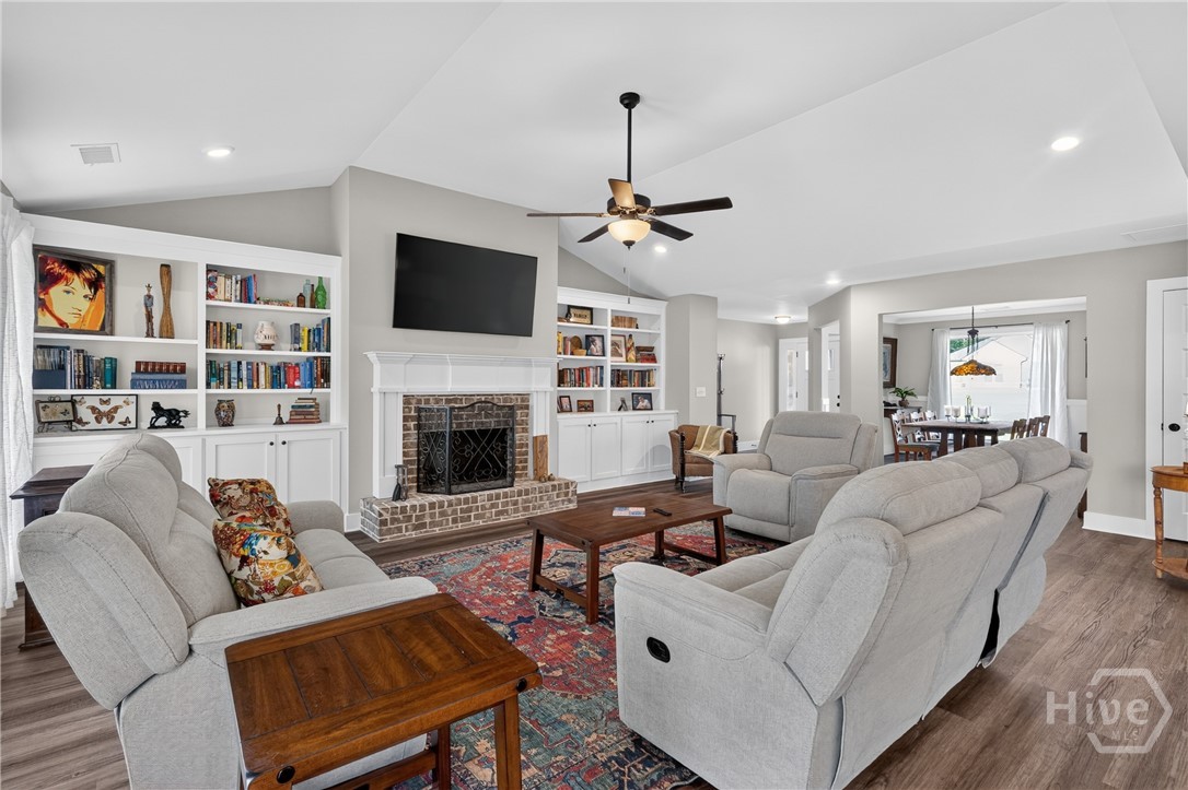 198 Advent Drive Property Photo 8