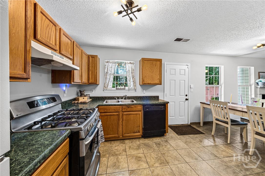 2343 Rambling Way Property Photo 13
