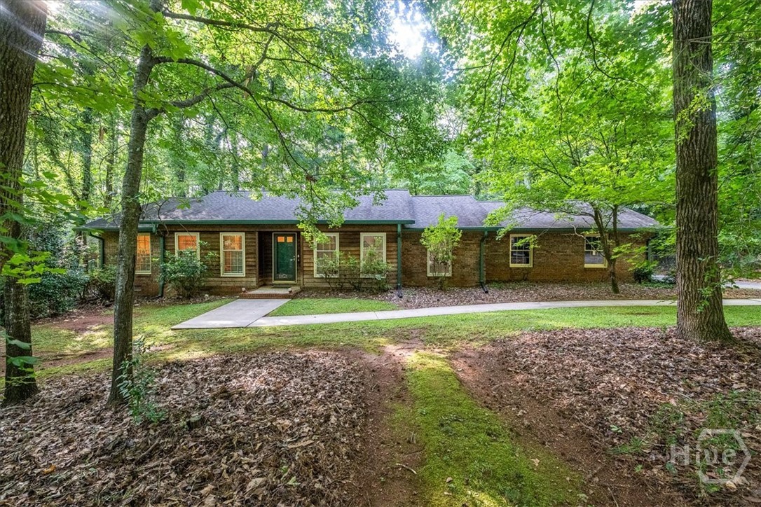 115 Crestwood Drive Property Photo 1