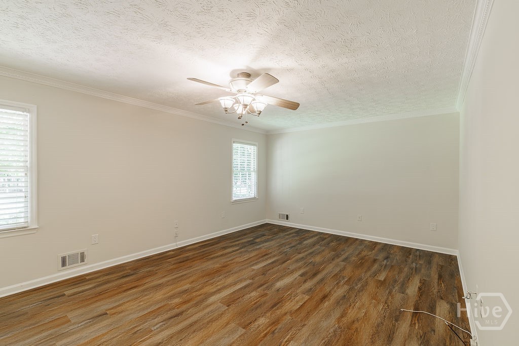 1035 Whit Davis Road Property Photo 36