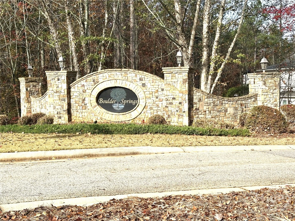 1836 Shoal Creek Way Property Photo 3