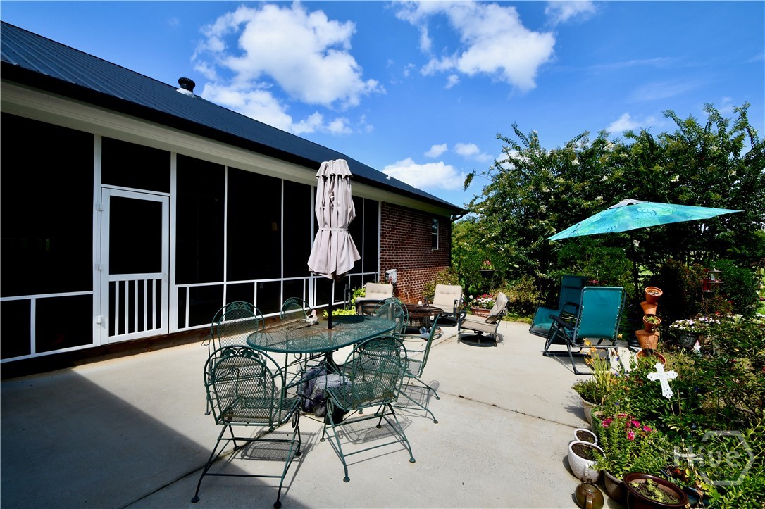2210 Flat Rock Road Property Photo 5