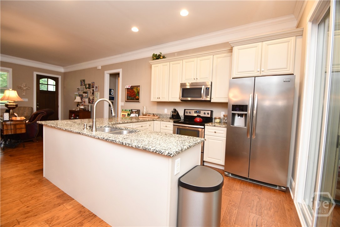 2210 Flat Rock Road Property Photo 12