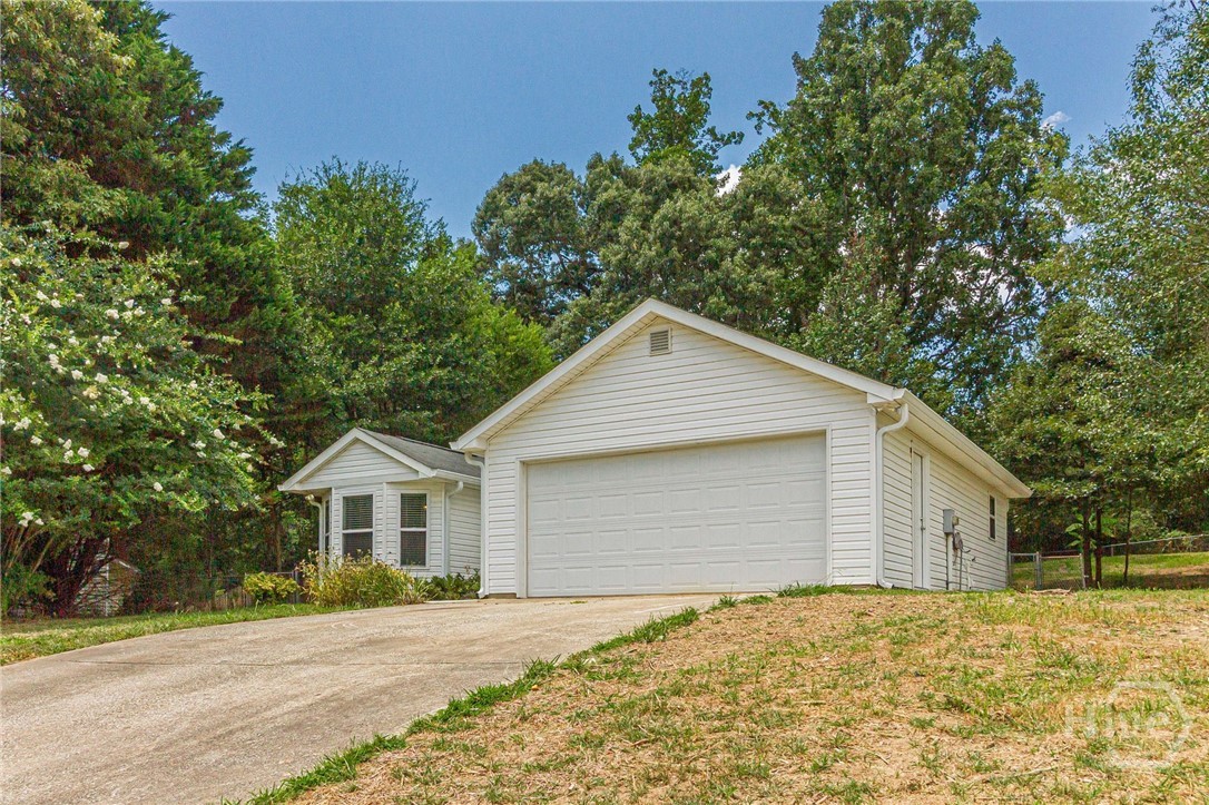 253 Chardonnay Trace Property Photo 6