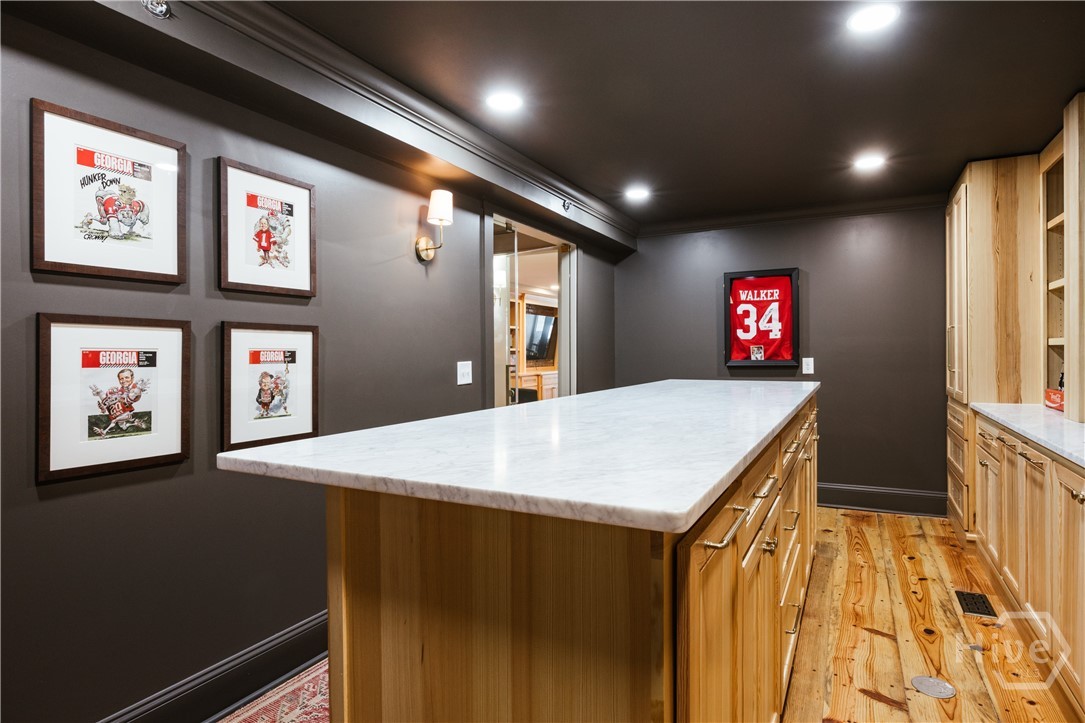244 E Washington 150 Property Photo 23