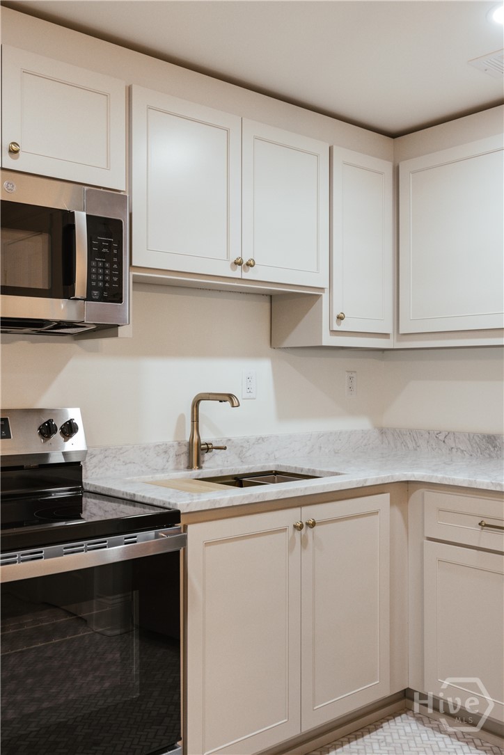 244 E Washington 150 Property Photo 36