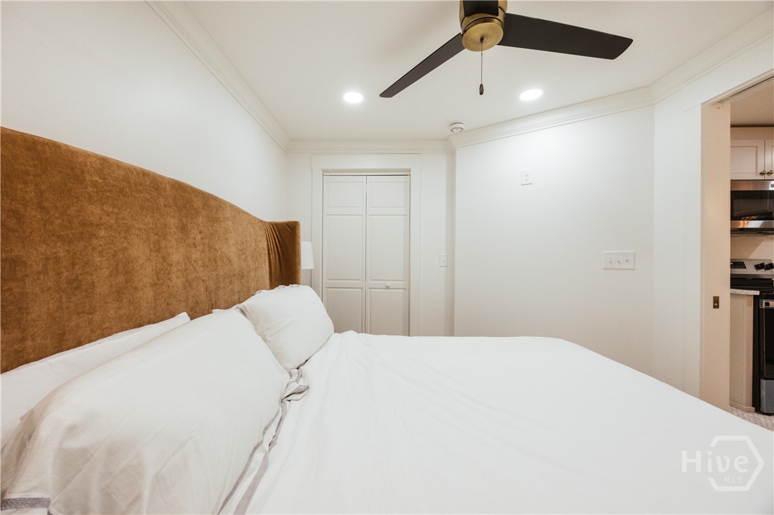 244 E Washington 150 Property Photo 40