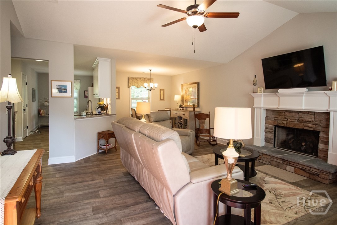 141 Conifer Court Property Photo 6