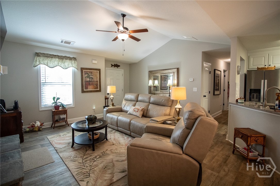 141 Conifer Court Property Photo 8