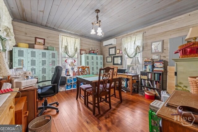 6644 Cadley Road Property Photo 15