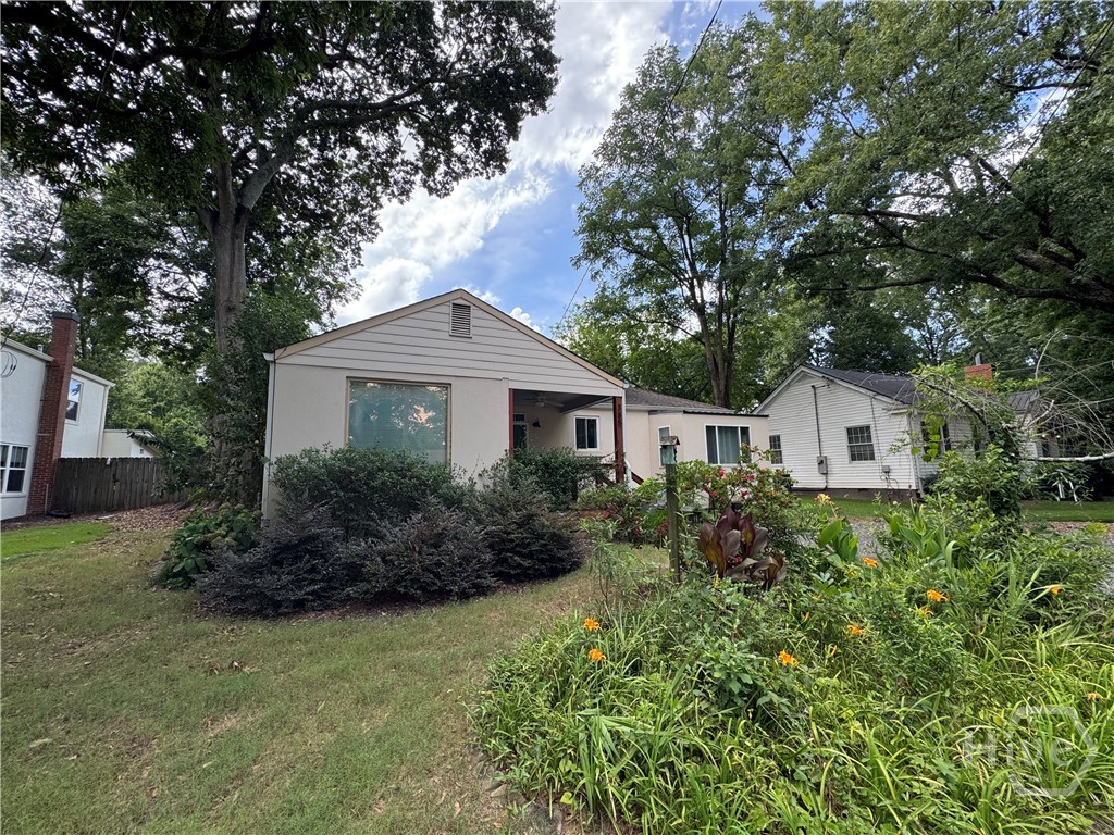385 Best Drive Property Photo 3