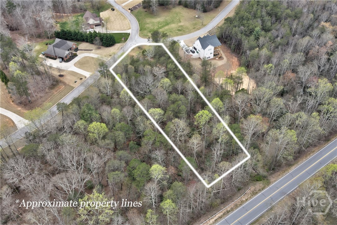 240 Woodmont Drive Property Photo 6