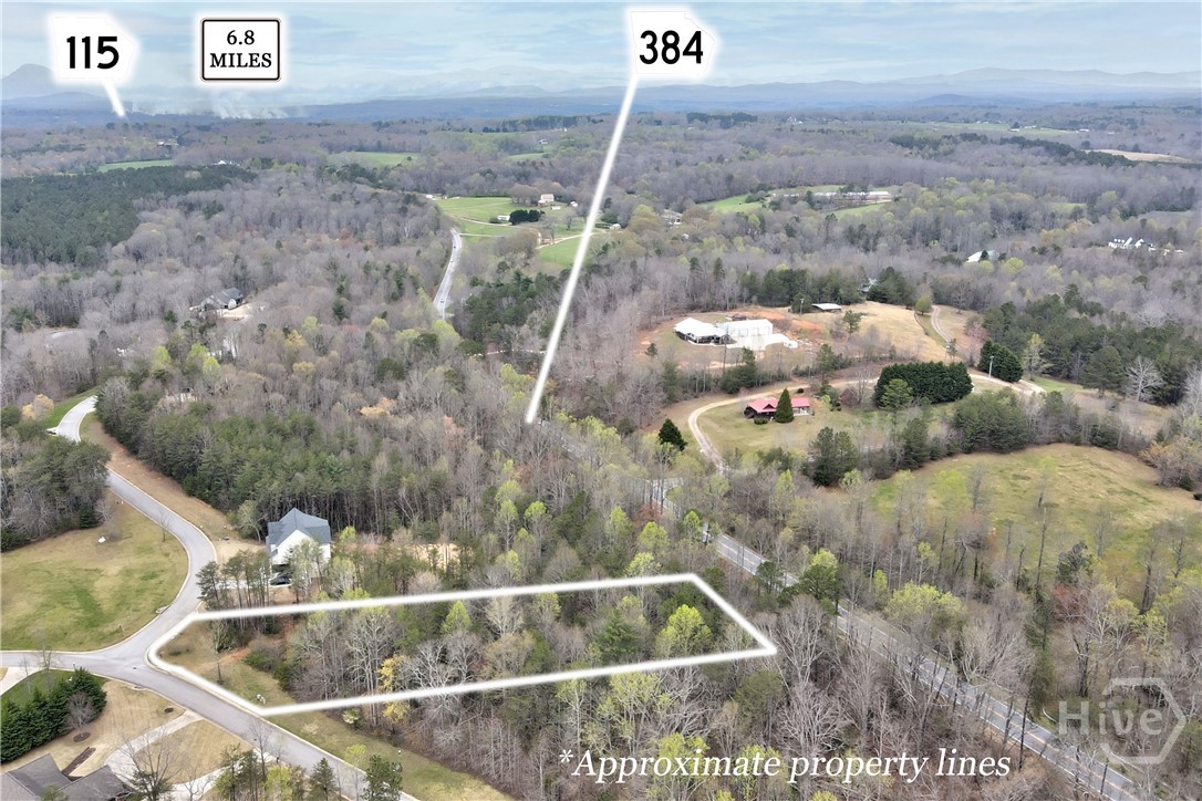 240 Woodmont Drive Property Photo 10