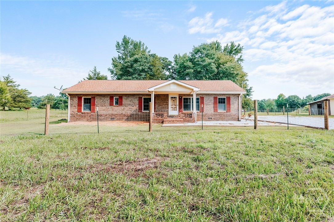 621 Elberton Road Property Photo 1