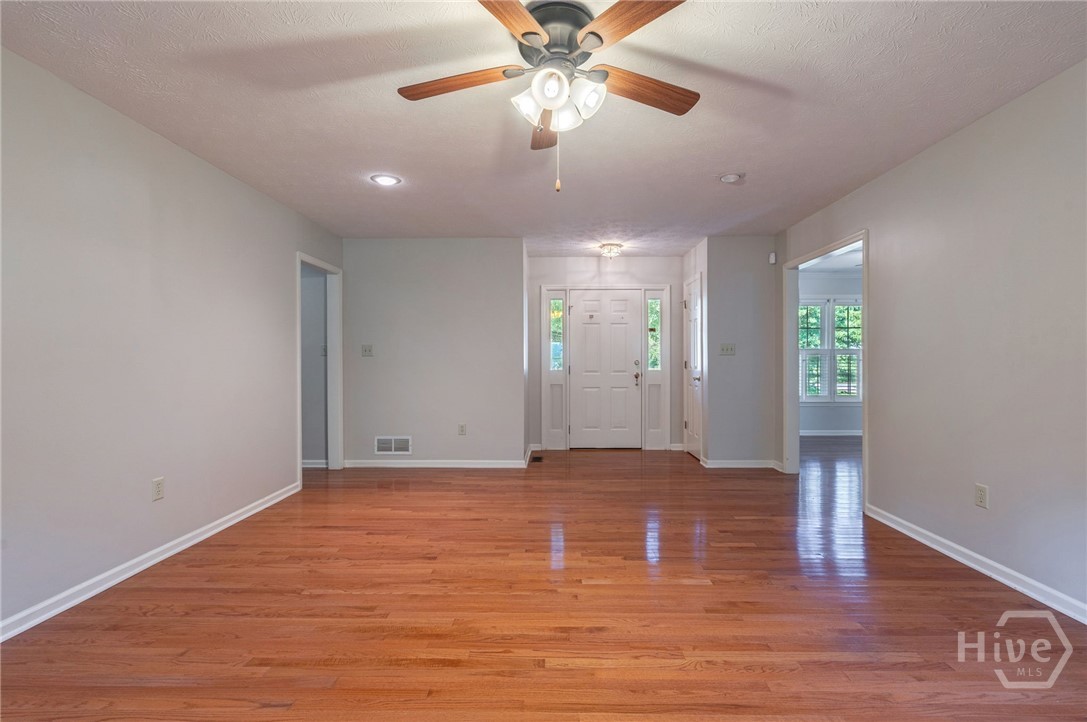 1161 Windsor Drive Property Photo 7