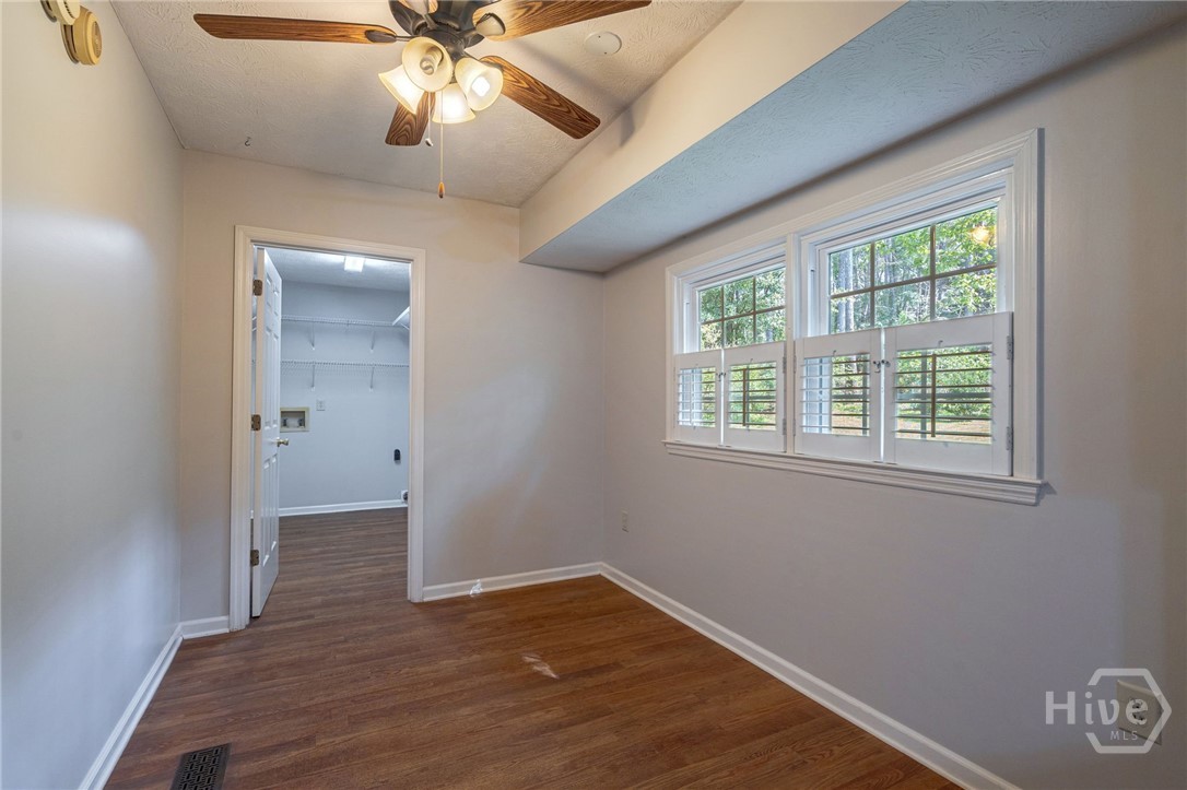 1161 Windsor Drive Property Photo 20