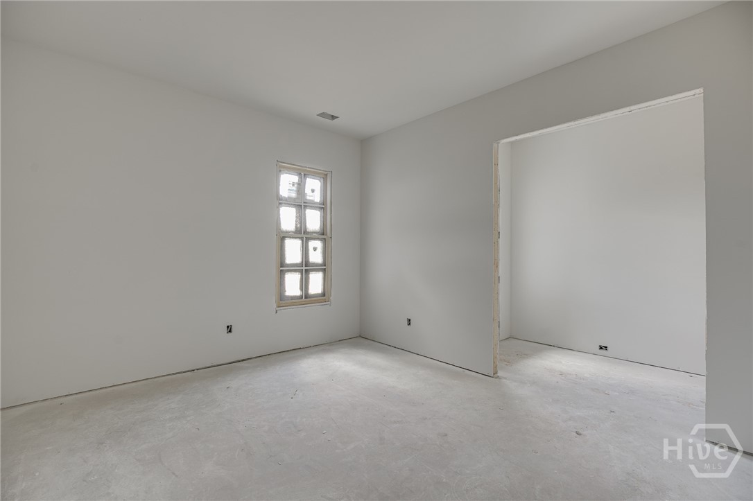 423 Lake Vista Drive Property Photo 5
