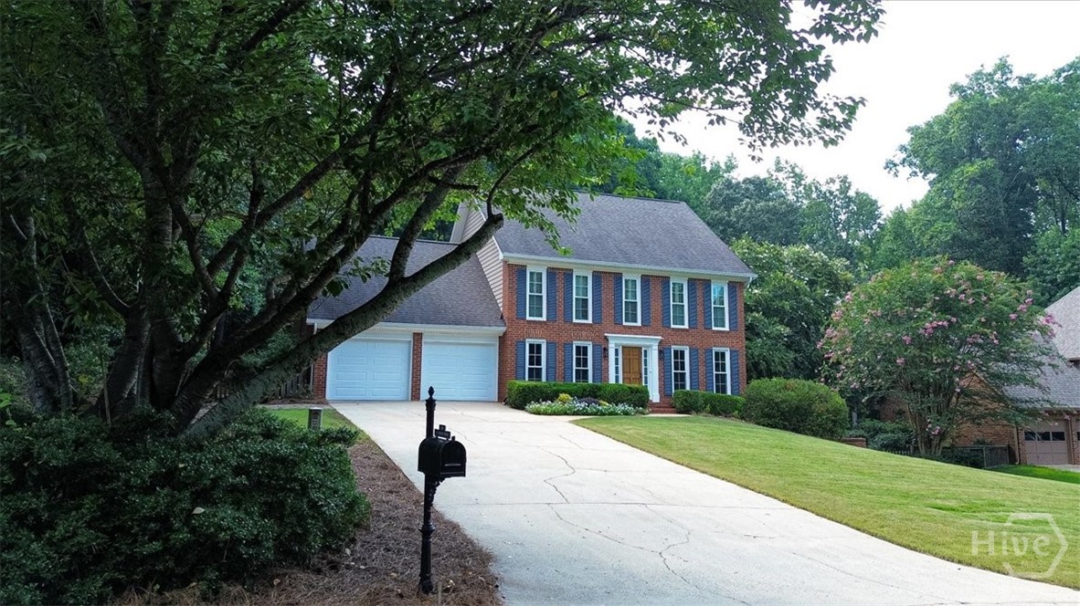 121 Ashbrook Drive Property Photo 3