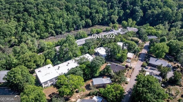 585 White Circle 402 Property Photo 2