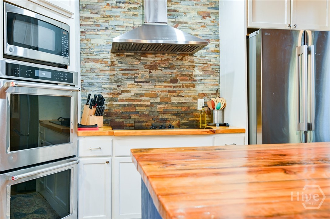 1208 Elberton Road Property Photo 6