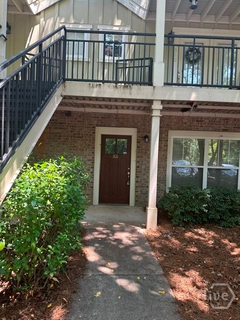 490 Barnett Shoals Road 302 Property Photo 1