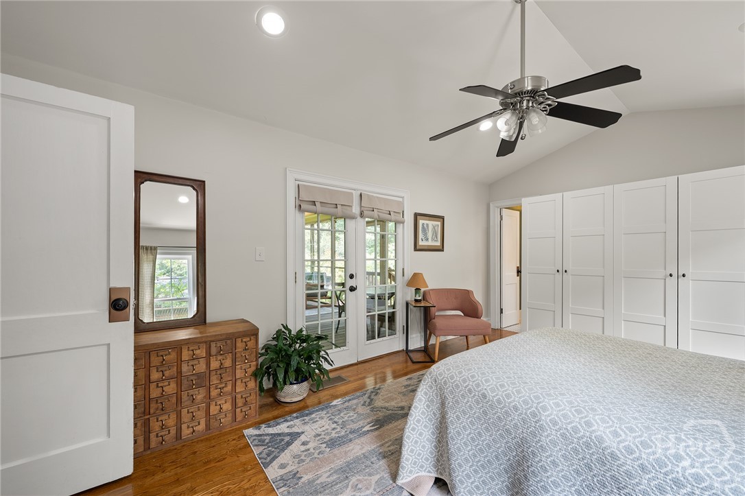 160 Crestview Circle Property Photo 14