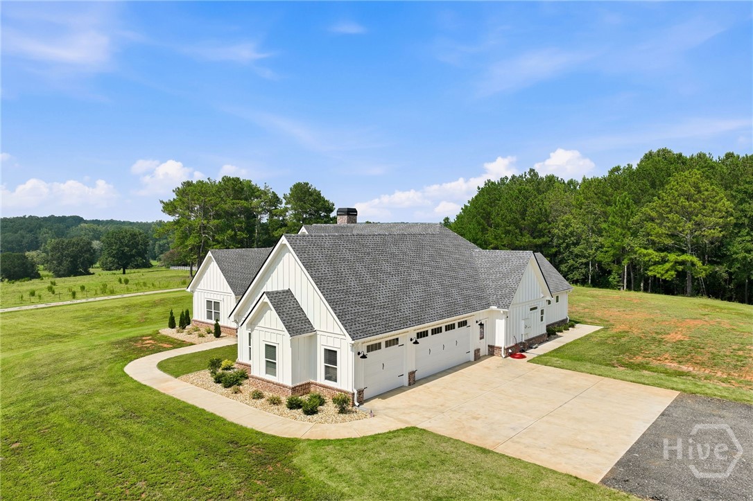 5631 Sandy Creek Road Property Photo 3