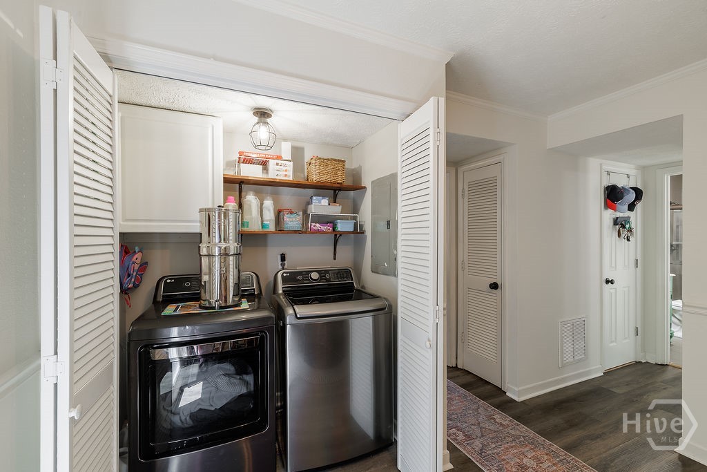 220 Eaglewood Court Property Photo 11