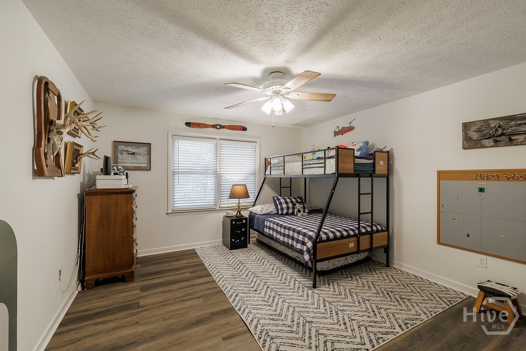 220 Eaglewood Court Property Photo 15
