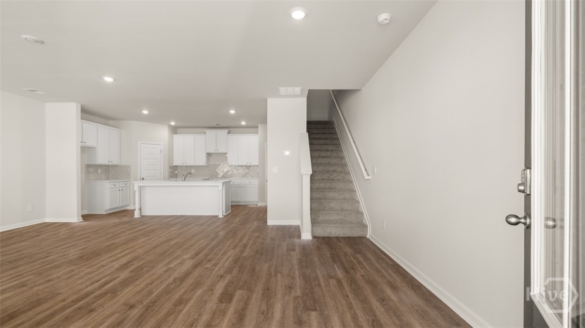 349 Tate Street Property Photo 10