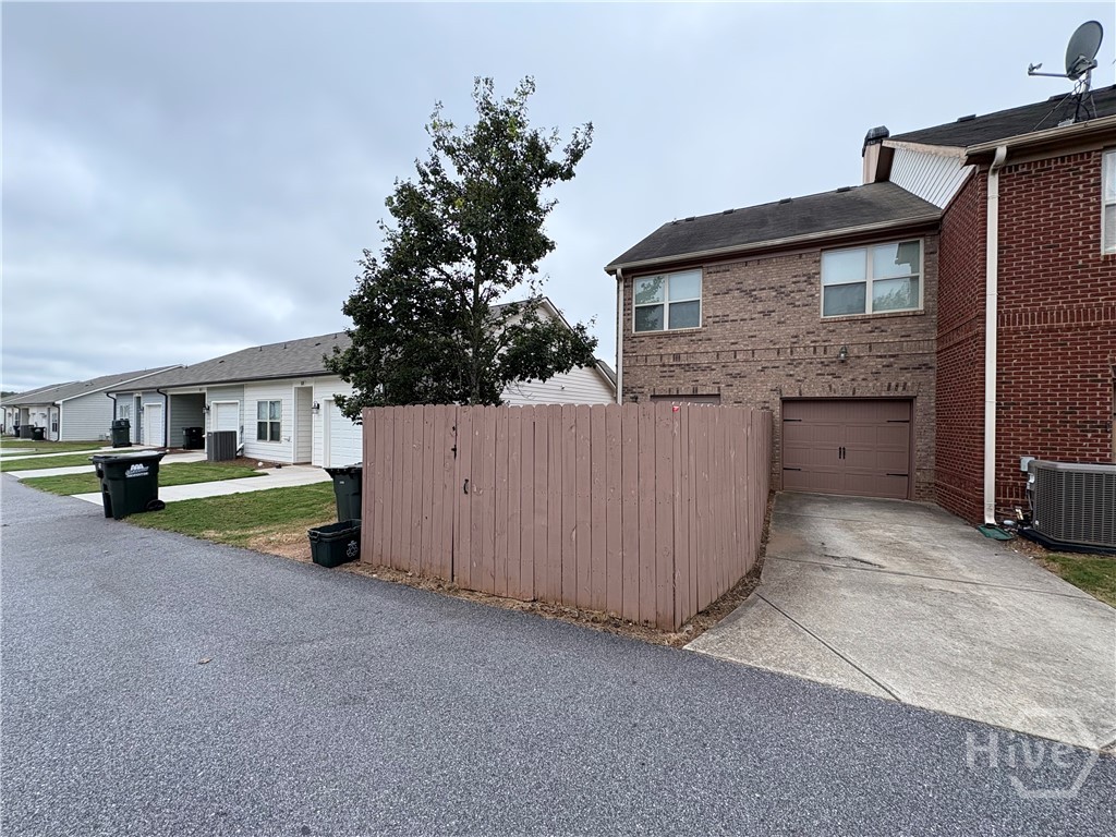 127 Red Maple Drive Property Photo 4