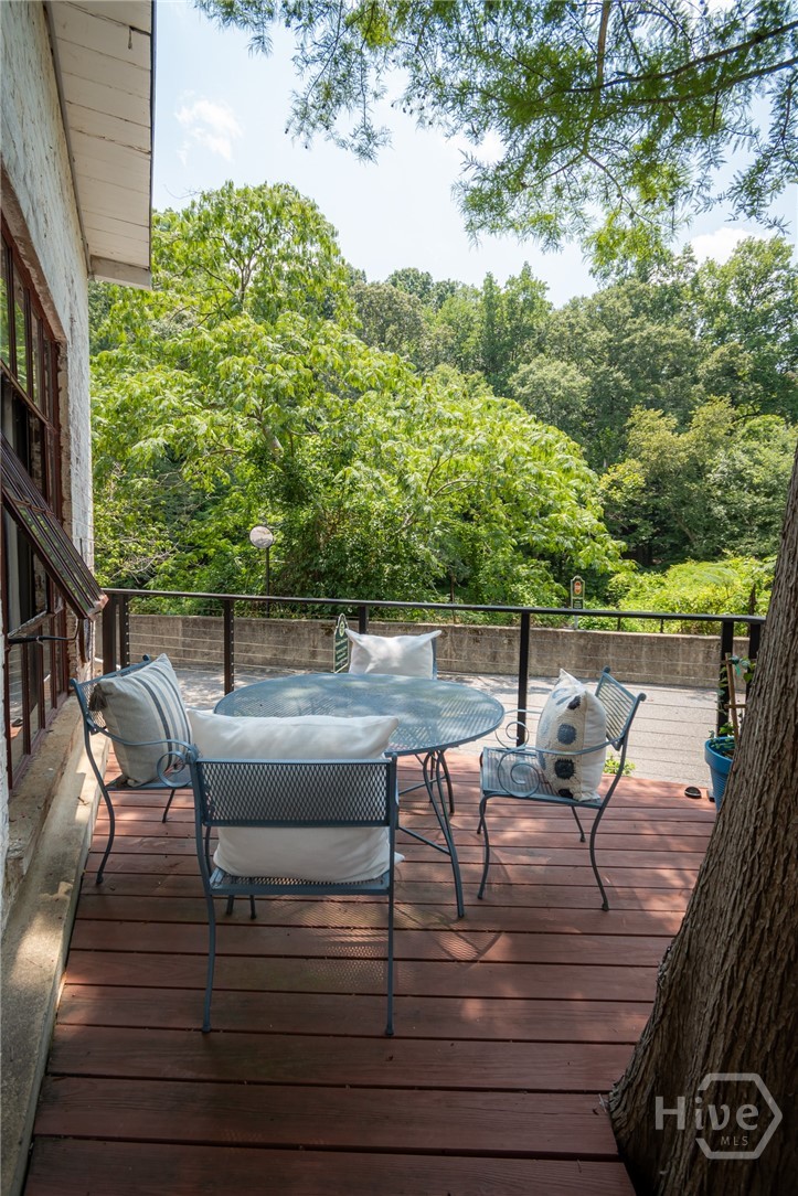 585 White Circle 32 Property Photo 53