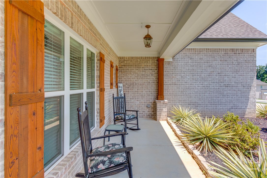 222 Ivey Drive Property Photo 5
