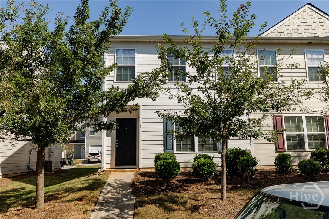 304 Samuel Clemens Way Property Photo 1