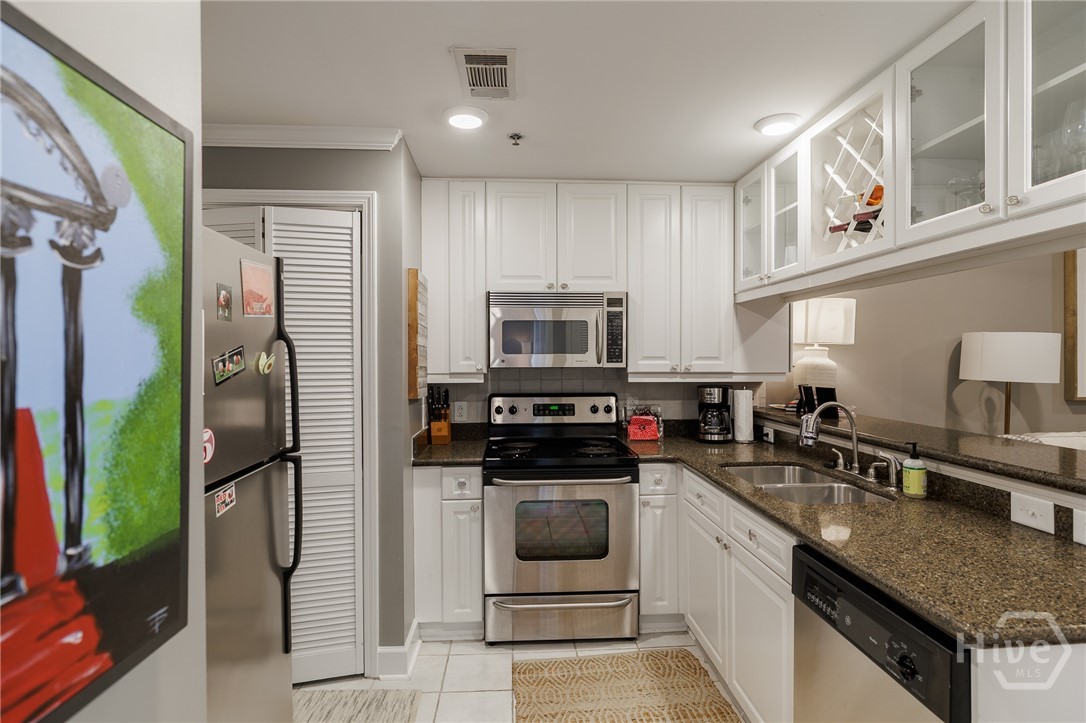 250 W Broad Street 706 Property Photo 10