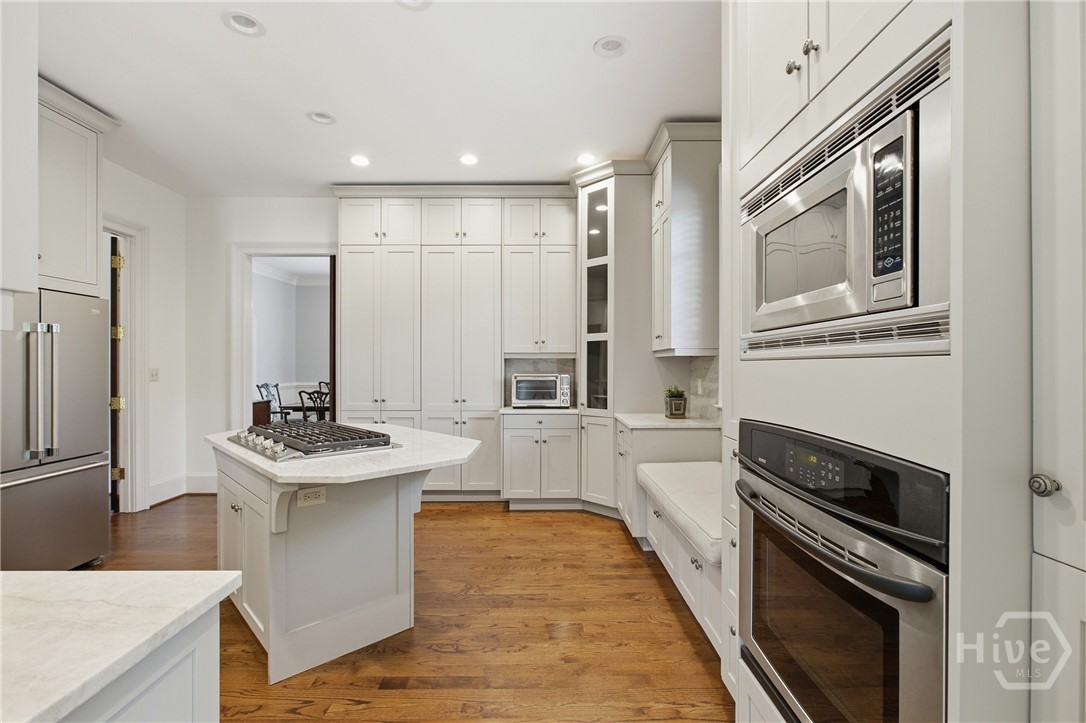 221 Hamilton Road Property Photo 12