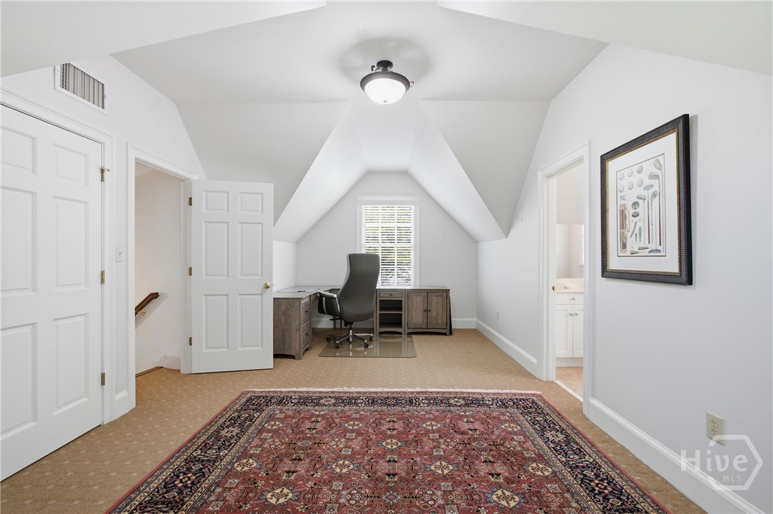 221 Hamilton Road Property Photo 39