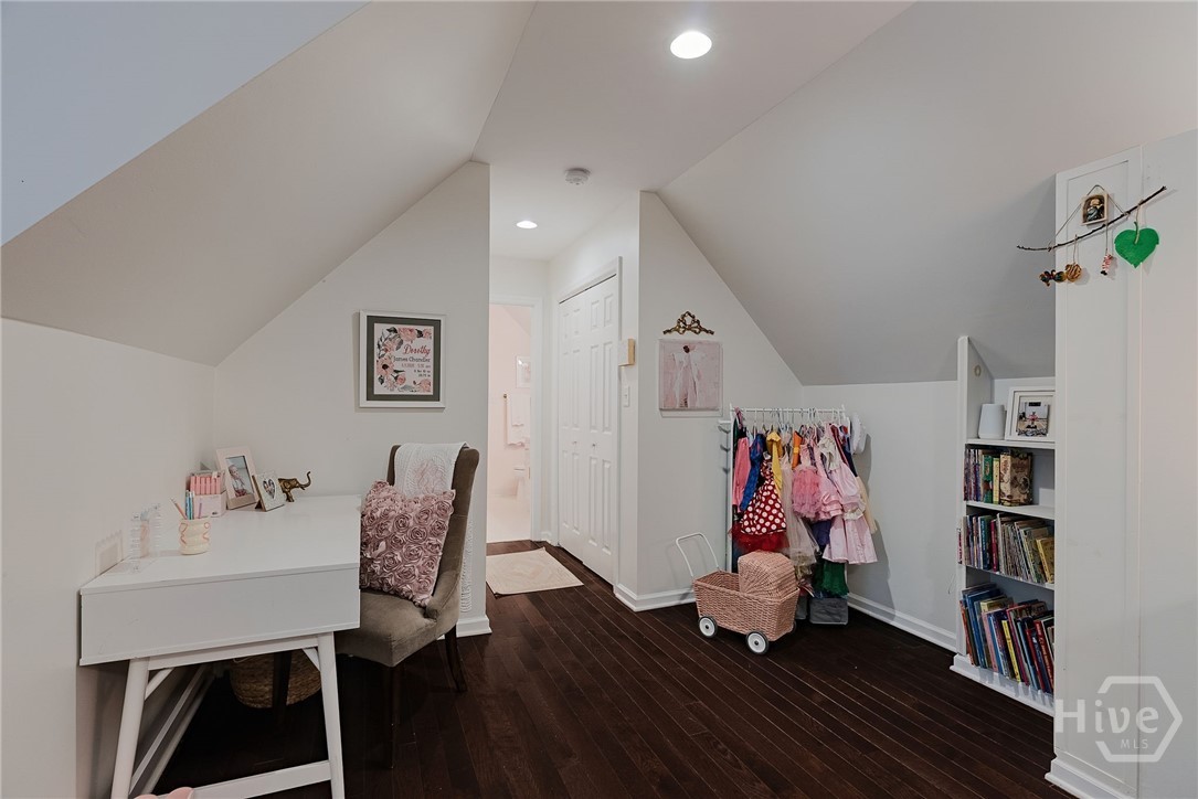 152 Thornhill Drive Property Photo 40