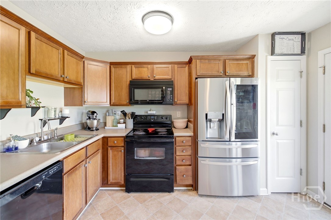 121 Crestview Drive Property Photo 10