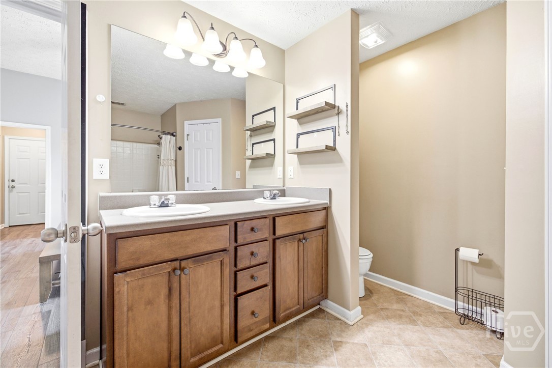 121 Crestview Drive Property Photo 15