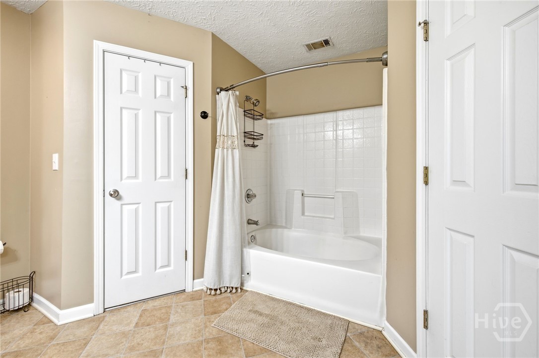 121 Crestview Drive Property Photo 16