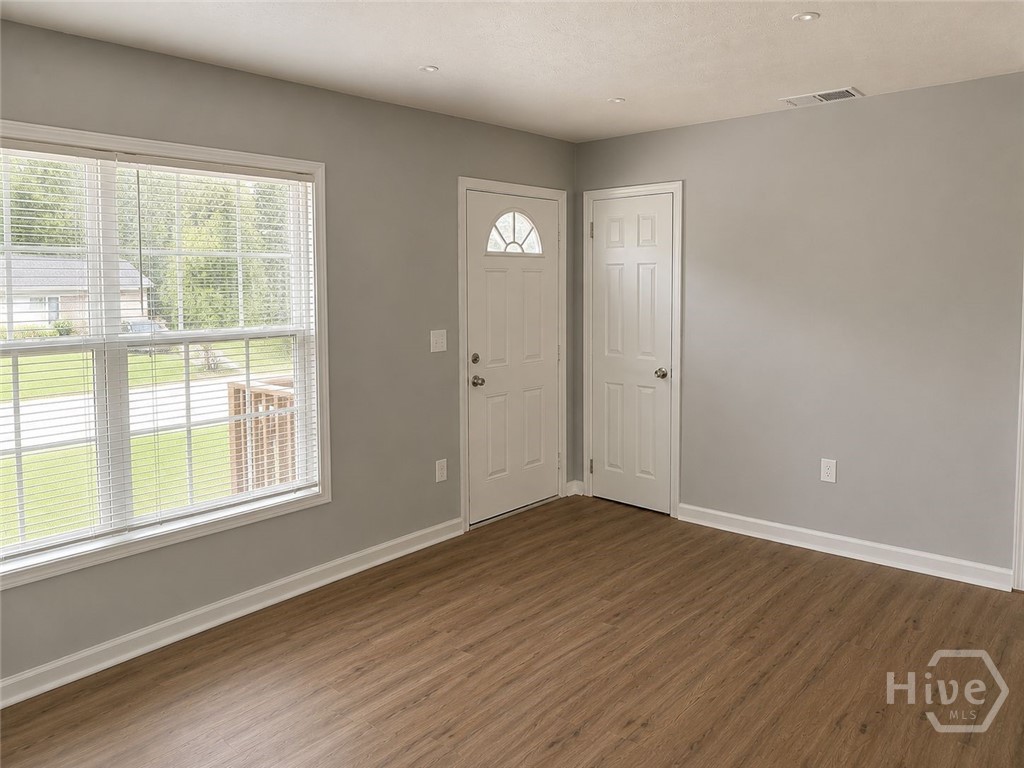 430 Martin Circle Property Photo 2