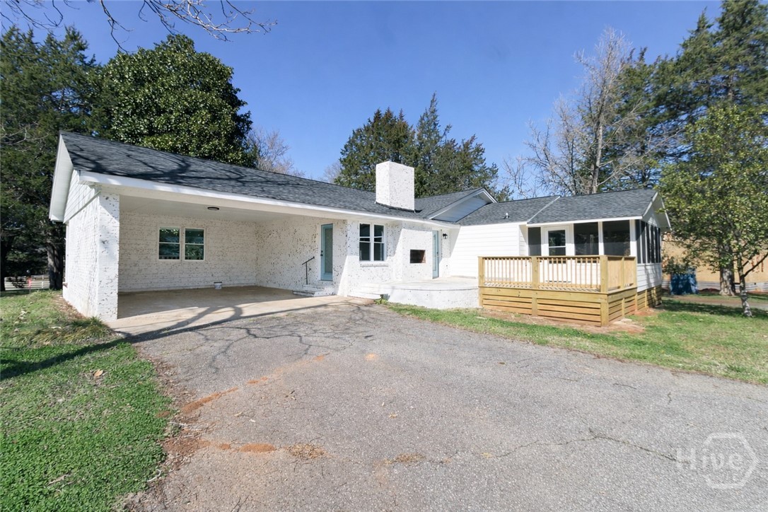 100 Williamsburg Lane Property Photo 1