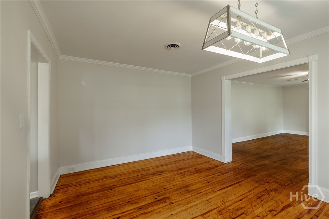 382 Elizabeth Street Property Photo 22