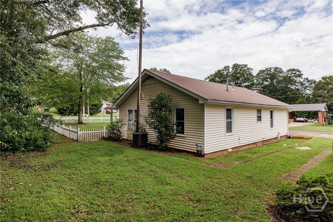 382 Elizabeth Street Property Photo 52