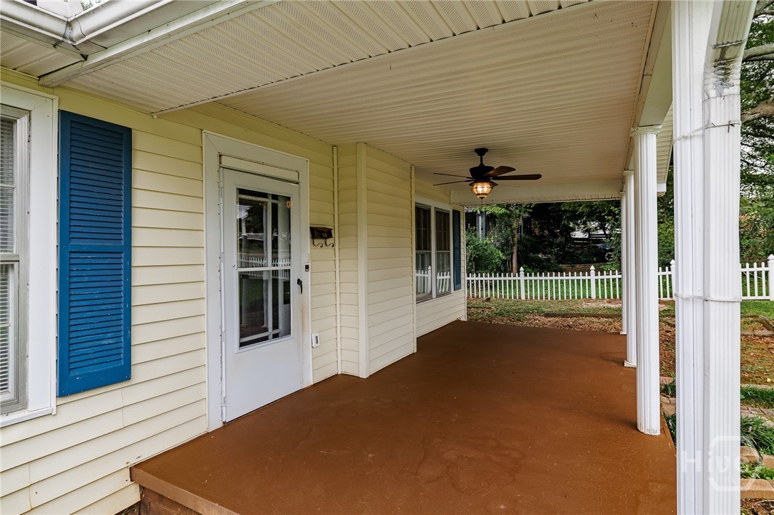 382 Elizabeth Street Property Photo 54