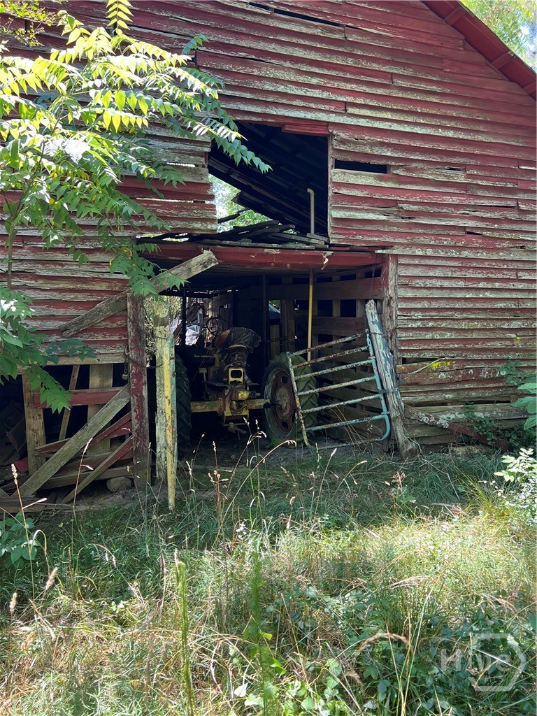1401 Dixie Road Property Photo 8