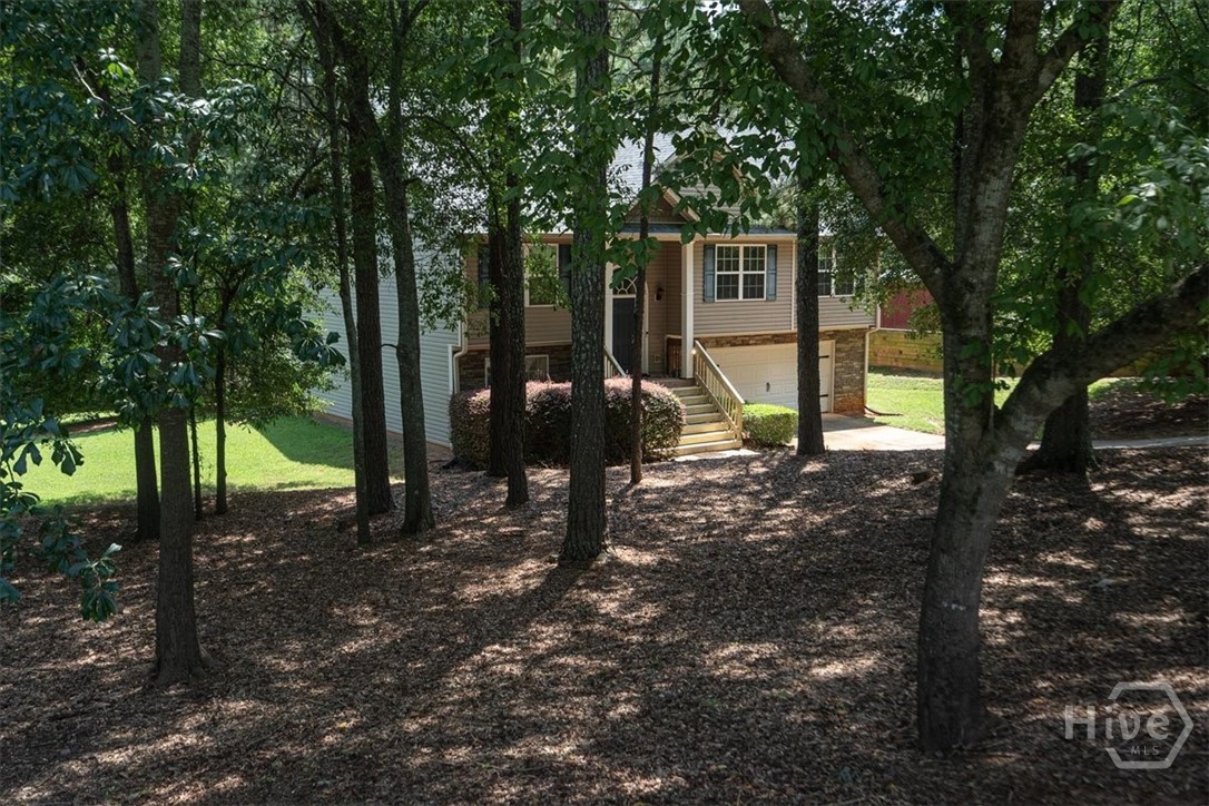 413 Tori Drive Property Photo 2