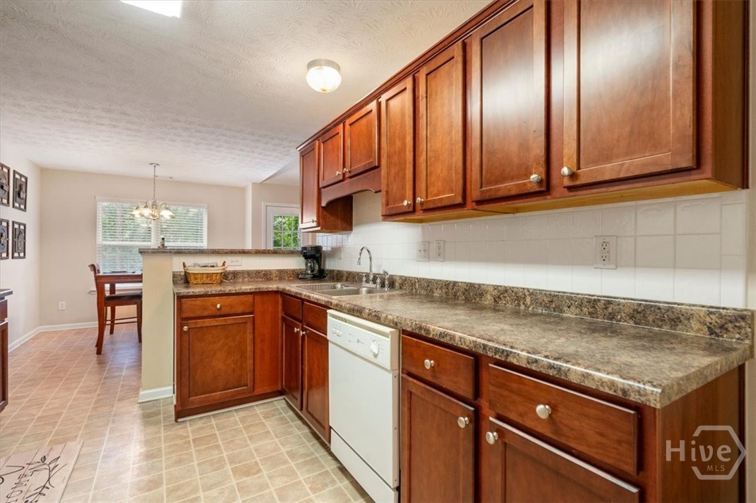 413 Tori Drive Property Photo 12
