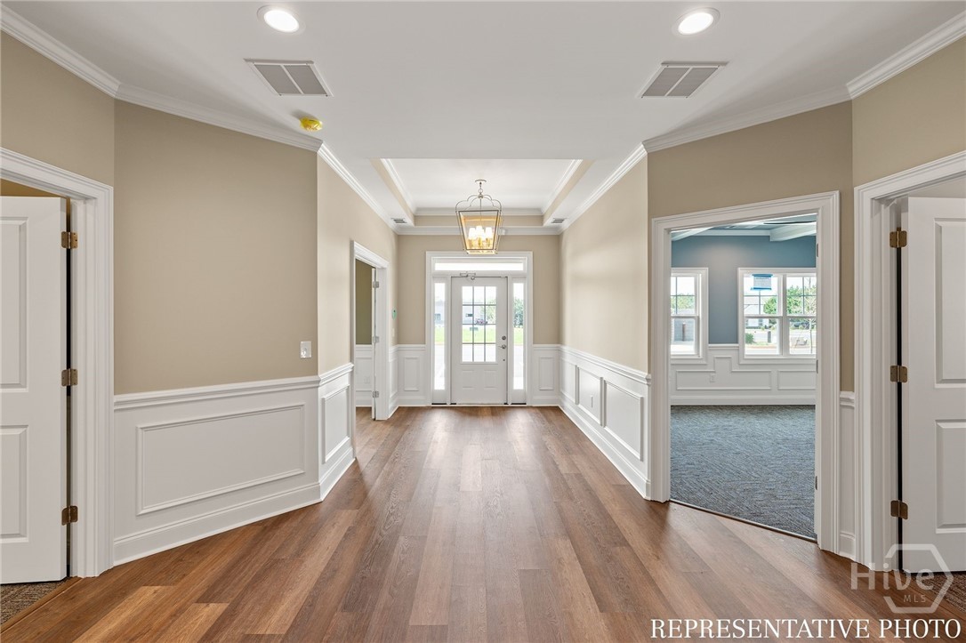 1060 Garland Drive 200 Property Photo 2
